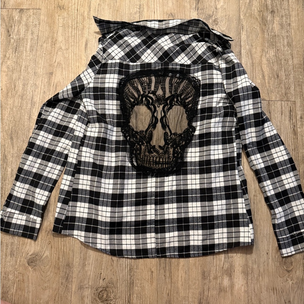 Black & White Plaid Button-Up Shirt with Lace Skull cut out